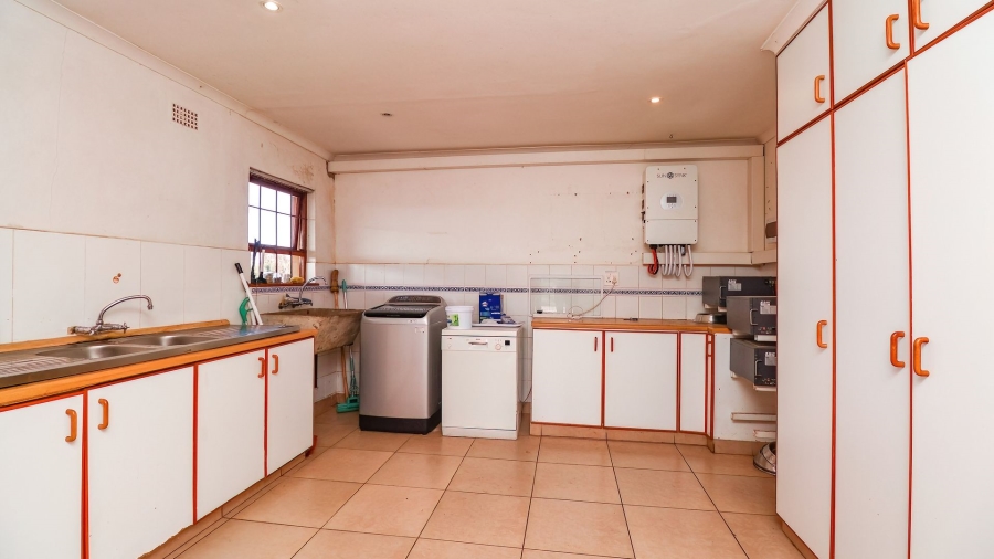Commercial Property for Sale in Sedgefield Rural Western Cape